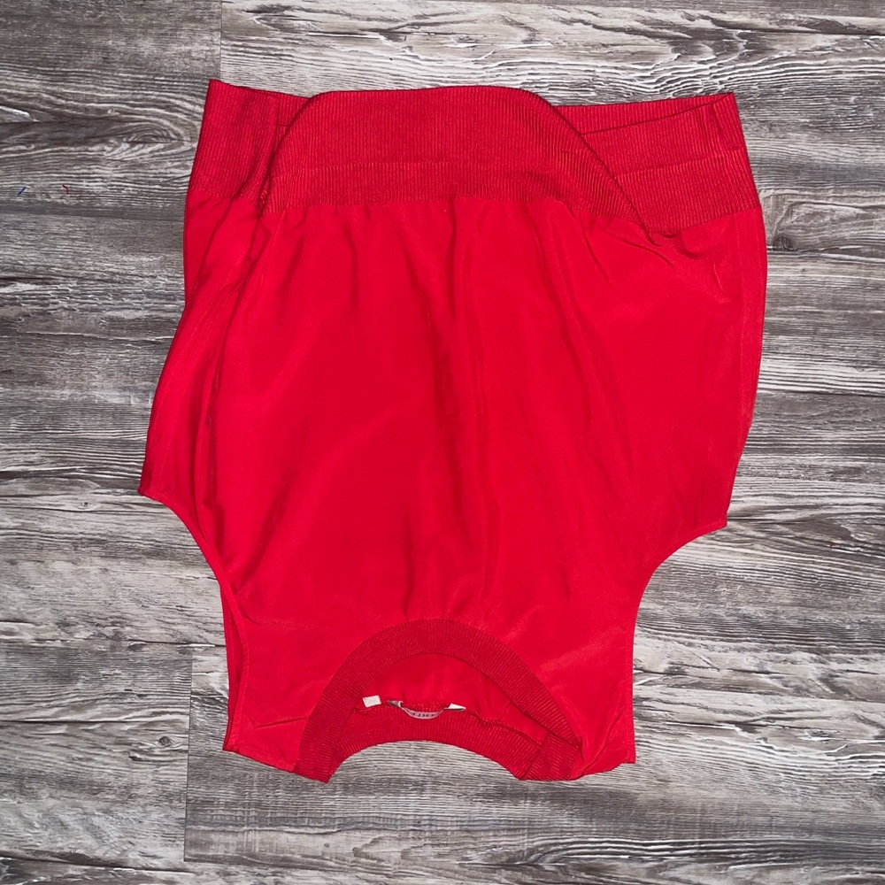 Red athleta top - Picture 3 of 3